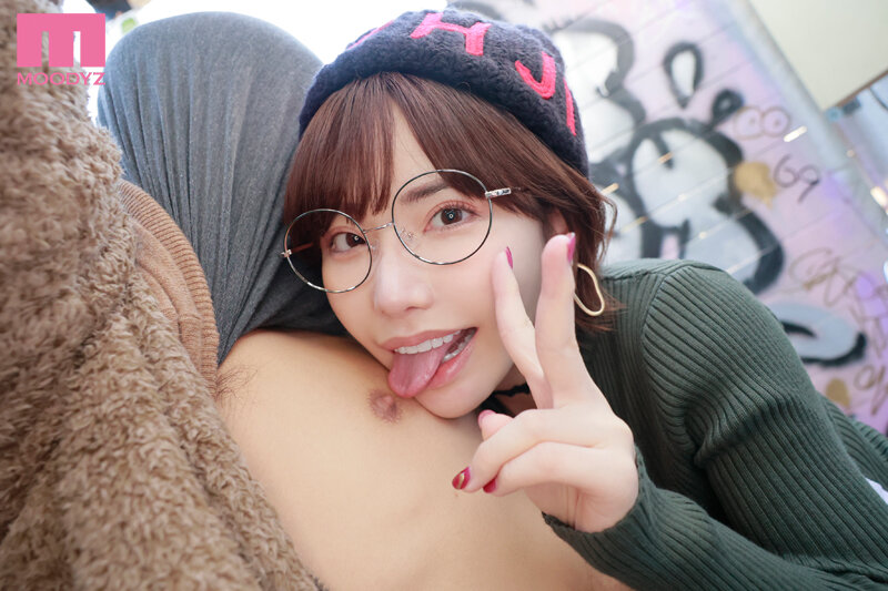 【MOODYZ DIVA】「もう吹いてるってばぁ!」深田えいみの逆ナン逆レ●プ痴女ドキュメント 拘束され身動き出来ず、いきなり連射&男潮で犯●れちゃったボク(midv00093)(女優:深田えいみ)