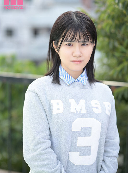 【MOODYZ Fresh】新人 脱・地味っ娘 物静かで素朴な経験人数1人の少女が奇跡の大激変! 綺麗にメイクして可愛い洋服を着てM男くんとドキドキ初体験デートAVデビュー!! 白井冬花(mifd00195)(女優:白井冬花)